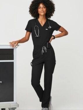 FIGS Yola Cargo Scrub Pants Black Size Small TW2000R